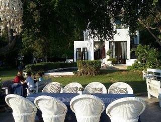 Brassiere Beach Hotel