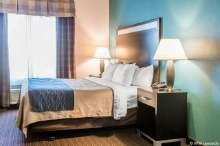 Hotel Comfort Inn & Suites
