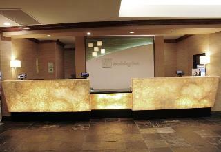 Hotel Holiday Inn Lakewood