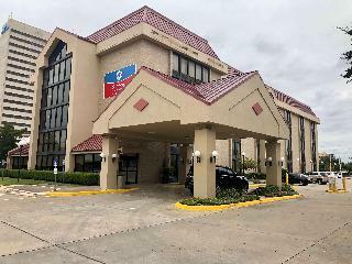 Surestay Plus Hotel By Bw Houston Energy Corridor