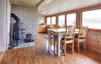 Holiday Home Arvika �stra Hungvik Kl�ssbol