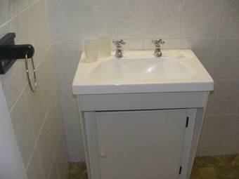 Hostal Le Petit Chateau Guest House