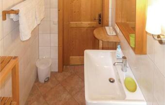 Beautiful Apartment In Bad Hofgastein W/ Wifi And 2 Bedrooms