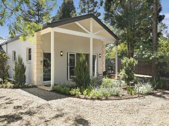 Banyula Annex - Stylish And Contemporary Retreat