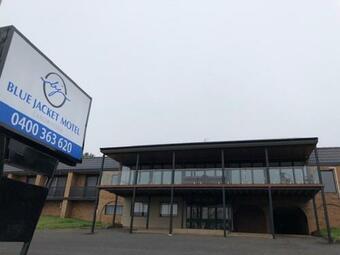 Hotel Blue Jacket Motel