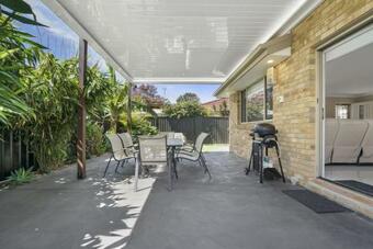 Villa 44 Oaks Avenue, No:4