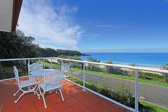 Beach Road 10 Mollymook