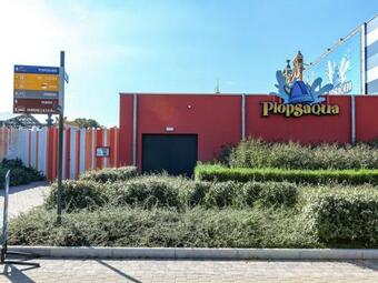 Relaxing Holiday Home In Adinkerke With Fenced Garden