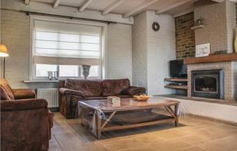 Six-bedroom Holiday Home In Lo-reninge
