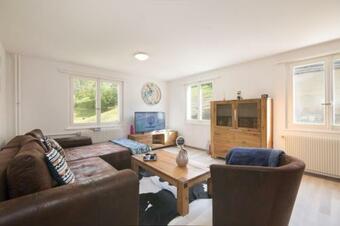 Modern Auddes Apartment With Wifi