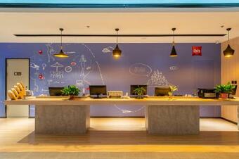 Ibis Dalian Yida Spring Field Hotel