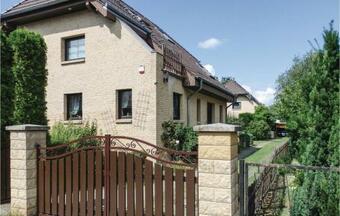 Amazing Apartment In Berlin-bohnsdorf W/ Sauna, Wifi And 1 Bedrooms