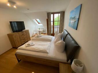 Apartamento Kuschelnester Mit Wundersch�nem Chiemseeblick