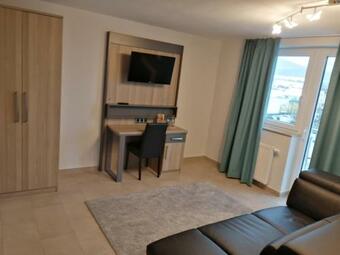 Hotel Im G�ssle 4