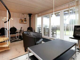 Three-bedroom Holiday Home In Fr�rup 4