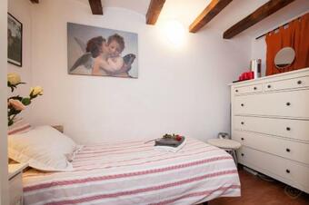 Rustic Poble Sec Apartment