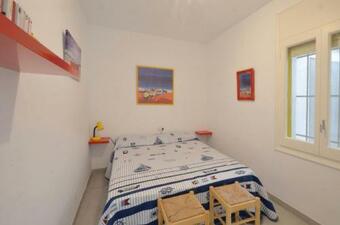 Fornells de La Selva Apartment Sleeps 6 With Pool