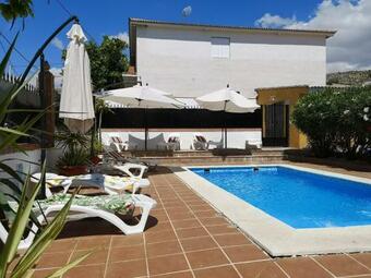 Beautiful 9 Bed Villa Private Pool Large Garden