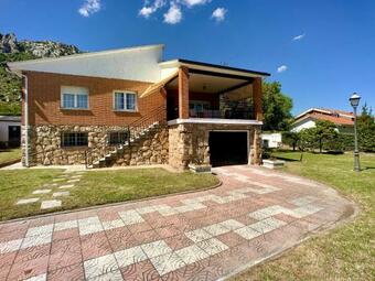 El Bul�n De La Cabrera - Pico De La Miel