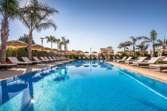 Hotel Barcel� La Nuc�a Hills