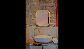 Navas Villa Sleeps 10 With Pool