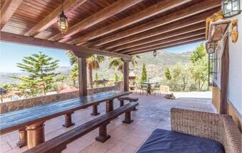 Three-bedroom Holiday Home In Periana