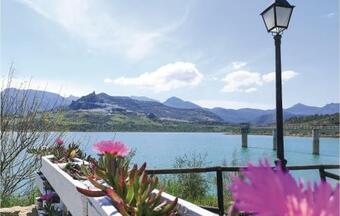 Amazing Home In Puerto Serrano W/ Outdoor Swimming Pool, Outdoor Swimming Pool And 2 Bedrooms