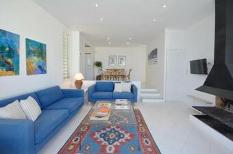 Fornells Holiday Home Sleeps 6