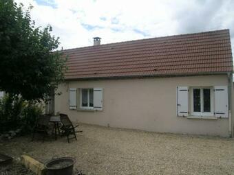 G�te Dompierre-sur-besbre, 3 Pi�ces, 5 Personnes - Fr-1-489-26