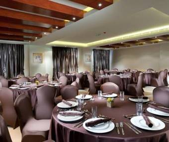 Hotel Eastin Residences Muscat