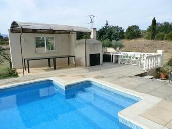 Villa With 3 Bedrooms In La Tour D'aigues With Private Pool Furnished Garden And Wifi