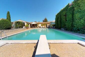 Maison Avec Piscine Et Green De Golf Au Coeur Du Luberon