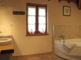 G�te Neuilly-le-r�al, 4 Pi�ces, 6 Personnes - Fr-1-489-69