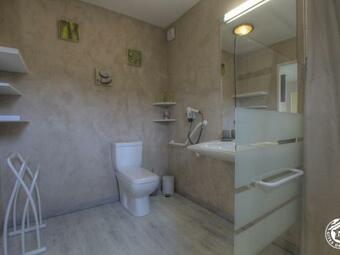 Apartamento Appartement P�rouges, 3 Pi�ces, 6 Personnes - Fr-1-493-324