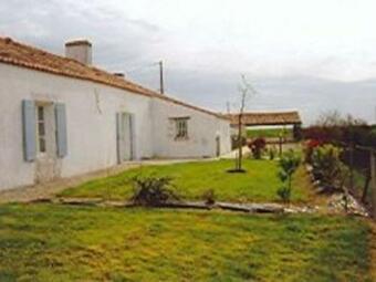 G�te Sainte-rad�gonde-des-noyers, 3 Pi�ces, 4 Personnes - Fr-1-426-310