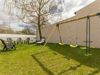 G�te Saint-hilaire-de-chal�ons, 5 Pi�ces, 8 Personnes - Fr-1-306-879