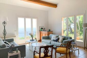 Beautiful Villa With Sea View And Pool