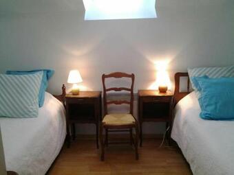 G�te Vennecy, 3 Pi�ces, 4 Personnes - Fr-1-590-86