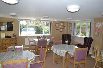 The Lawns Tea Room And B&B