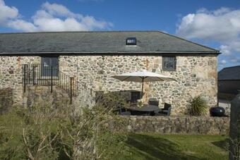 Sunflower Cottage - Gonwin Manor