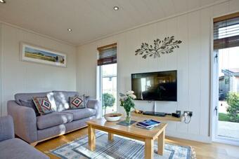 Peppers Lodge, Strawberryfield Park