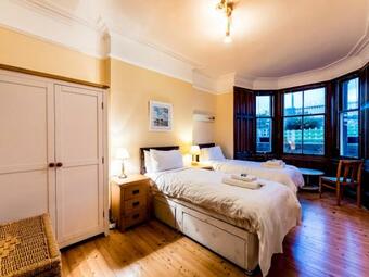 Pass The Keys Beaufort House, Looking Onto Golf Course