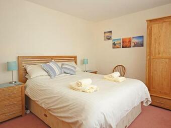 Seascape (hope Cove)