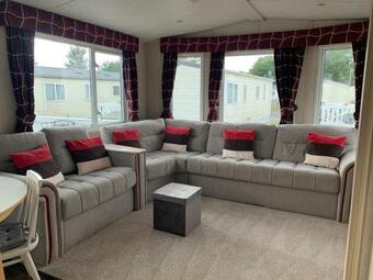 Large Mobile Home, Pevensey Bay Holiday Park,