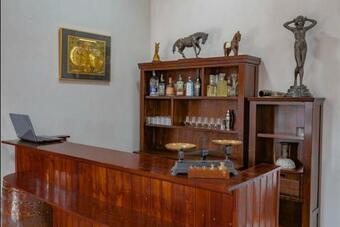 Hotel Chateau White Flags