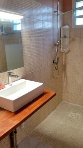 Apartment With One Bedroom In Petit Canal With Terrace And Wifi 7 Km From The Beach