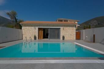 Amoroza Villa