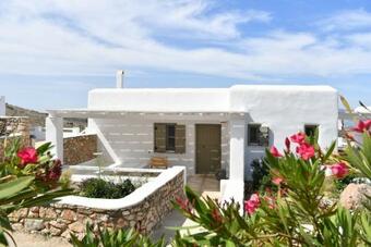 Luxury Paros Villa Villa Ianthe Striking Beauty 4 Bedrooms Glisidia