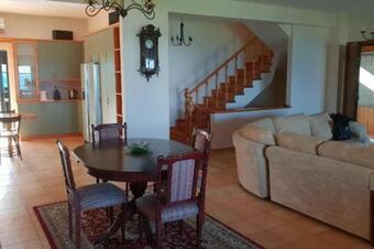 Seaside Villa In Rodia