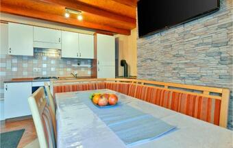 Beautiful Home In Novi Marof With Outdoor Swimming Pool And 3 Bedrooms